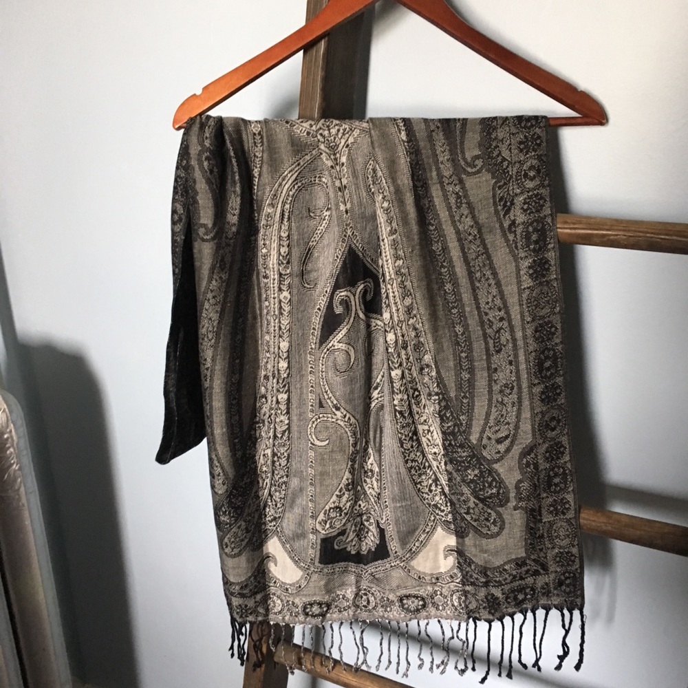 Charming Paisley Scarf